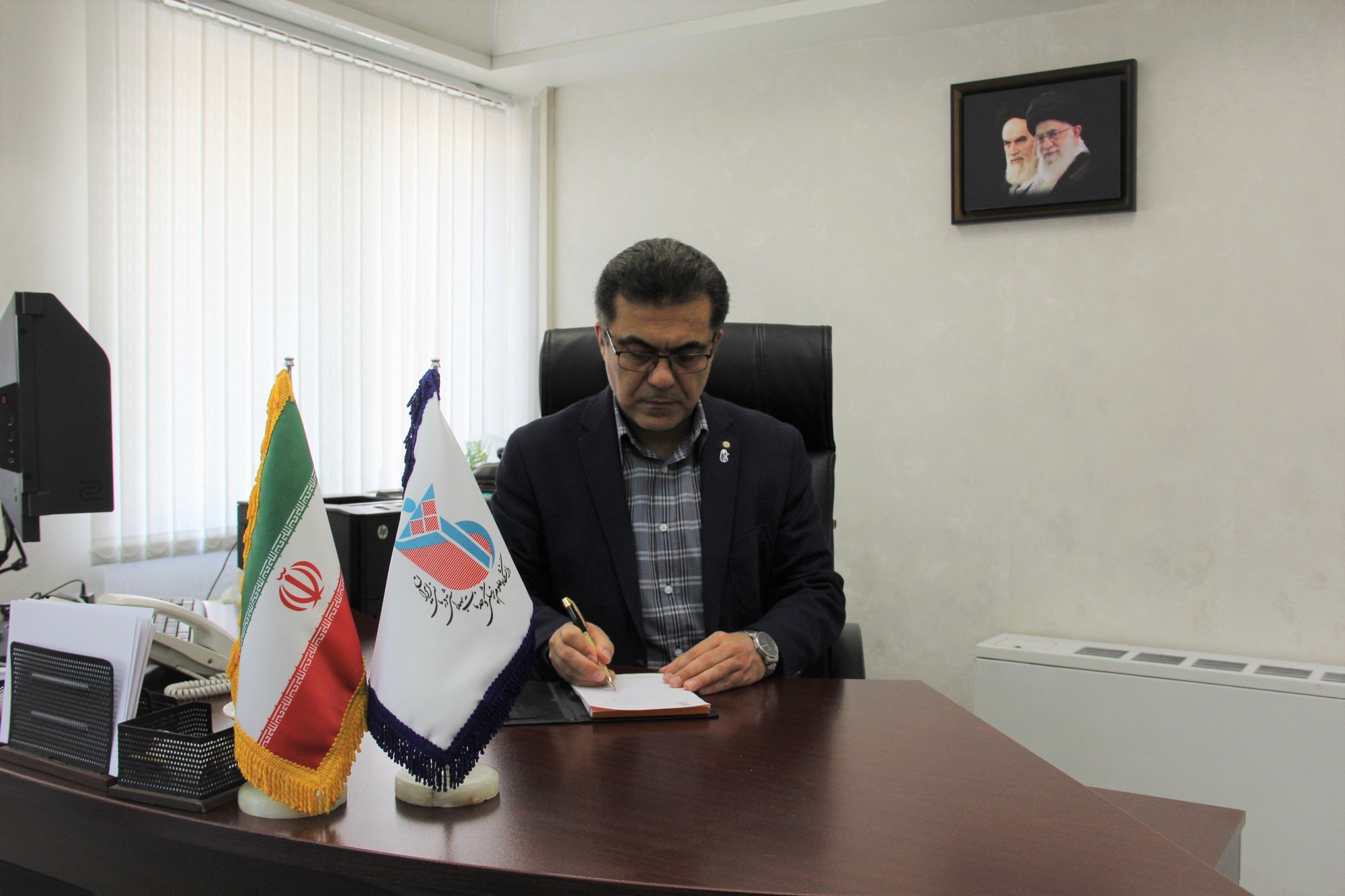 پیام تبریک معاون تحقیقات و فناوری دانشگاه علوم پزشکی ایران به مناسبت «گرامی‌داشت روز معلم»